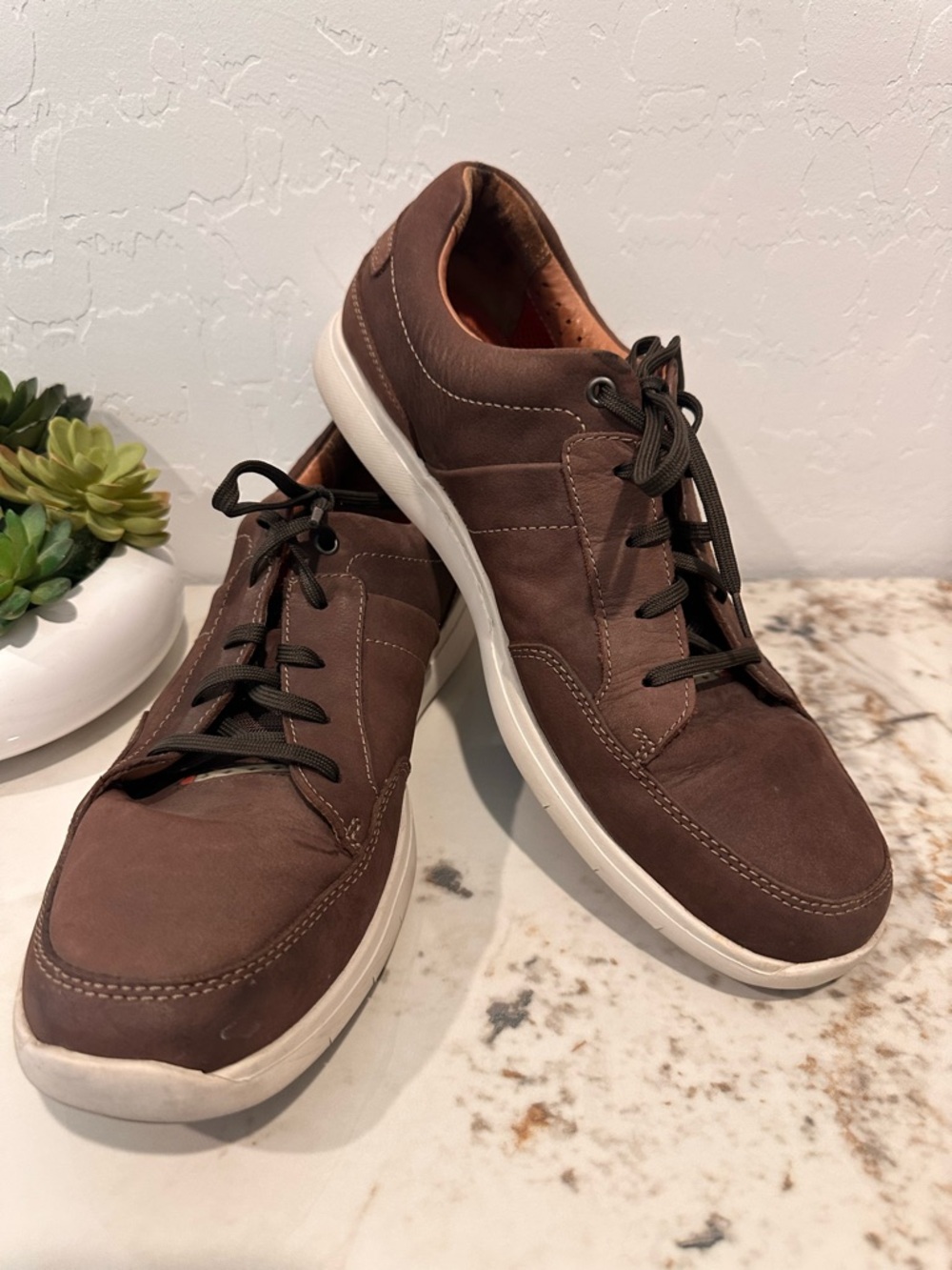 Clarks Brown Lace-Up Men's Casual Sneakers
